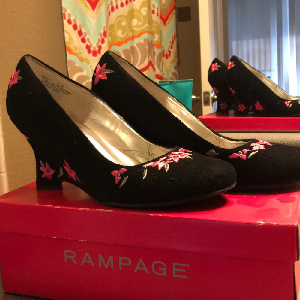 Wedge heels